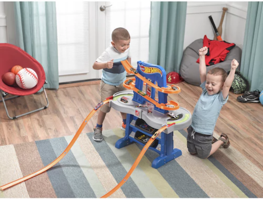 Step2 Hot Wheels Road Rally Raceway Deluxe