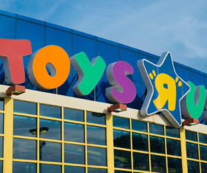 Toys R Us Storefront Image
